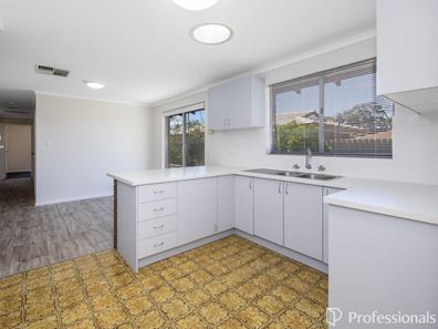 27 Pyrus Way, Forrestfield WA 6058