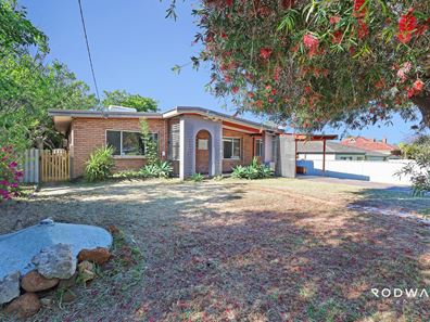 26 Rae Rd, Safety Bay WA 6169