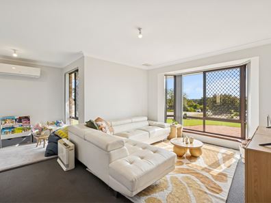 1 Tandina Way, Kingsley WA 6026