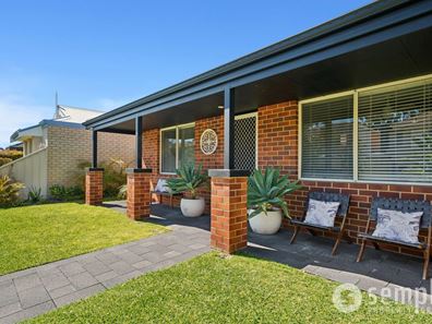8 Pitta Corner, Success WA 6164