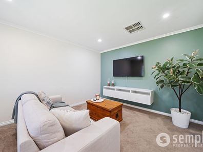 8 Pitta Corner, Success WA 6164