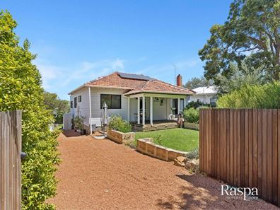 60 Rennie Crescent South, Hilton WA 6163