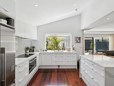 5/12 Queenslea Drive, Claremont WA 6010
