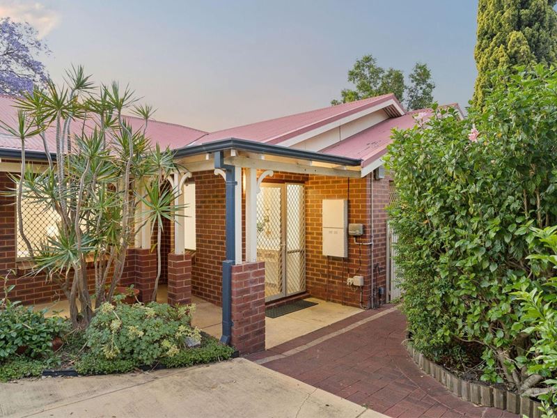 2/108 Todd Avenue, Como