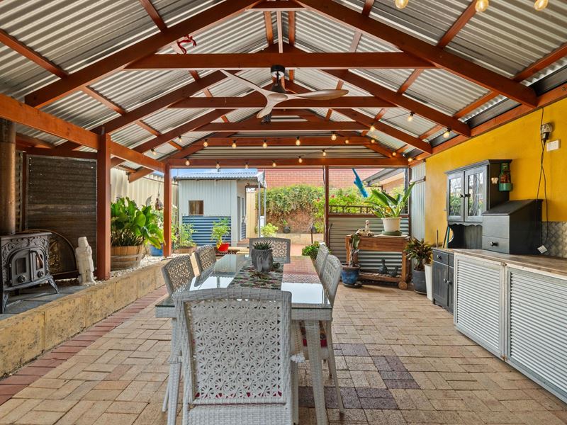 2 First Avenue, Mandurah WA 6210