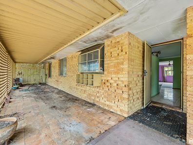 38 Farmer Avenue, Brookdale WA 6112