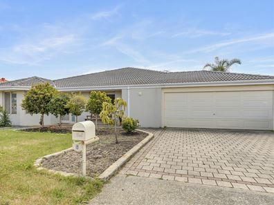 6 Holyrood Close, Orelia WA 6167