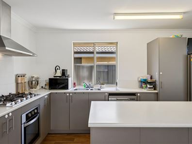58 Tapioca Drive, Aveley WA 6069