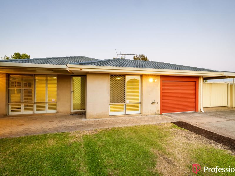 27 Belvoir Place, Ballajura WA 6066