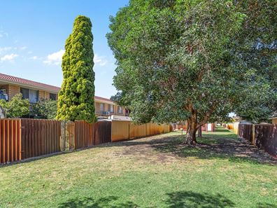 26C/305 Harborne  Street, Glendalough WA 6016