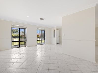 5 Jannali Way, San Remo WA 6210