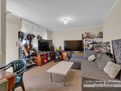 2/12 Edmund Way, Calista WA 6167