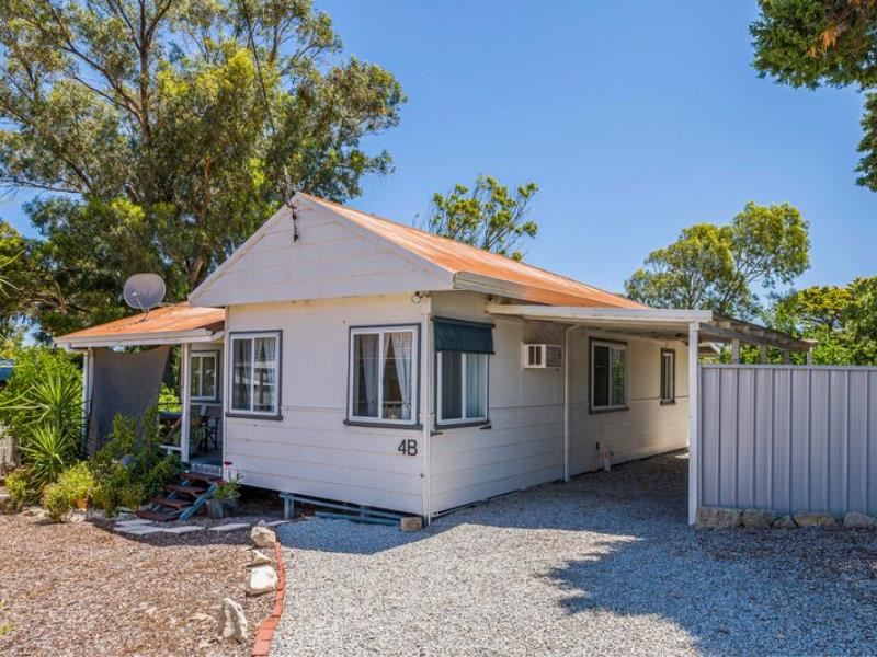 4B Butler Court, Guilderton WA 6041