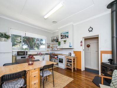 4B Butler Court, Guilderton WA 6041