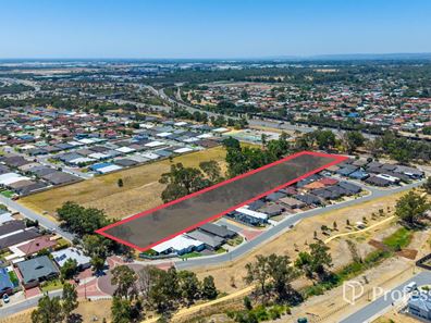 26 Hardey East Road, Wattle Grove WA 6107