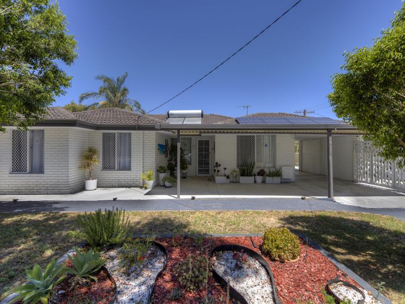 6 Collins Court, High Wycombe