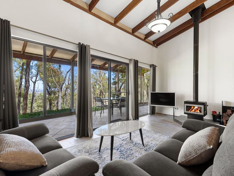1/672 Tallathalla Road, Waroona WA 6215
