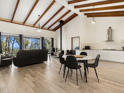 1/672 Tallathalla Road, Waroona WA 6215
