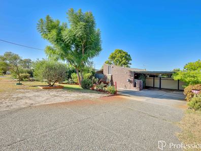 46 Tullamore Avenue, Thornlie WA 6108