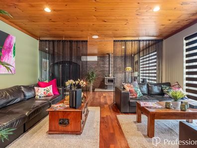 85 Carinyah Road, Pickering Brook WA 6076