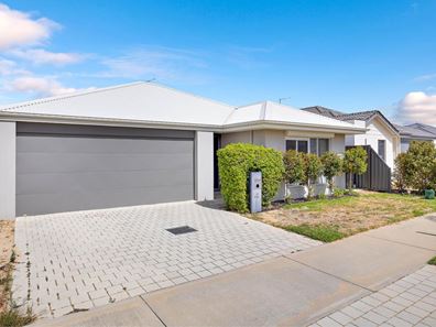 4 Mosley Street, Hilbert WA 6112
