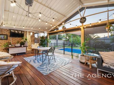 6 Silverhill Loop, Seville Grove WA 6112