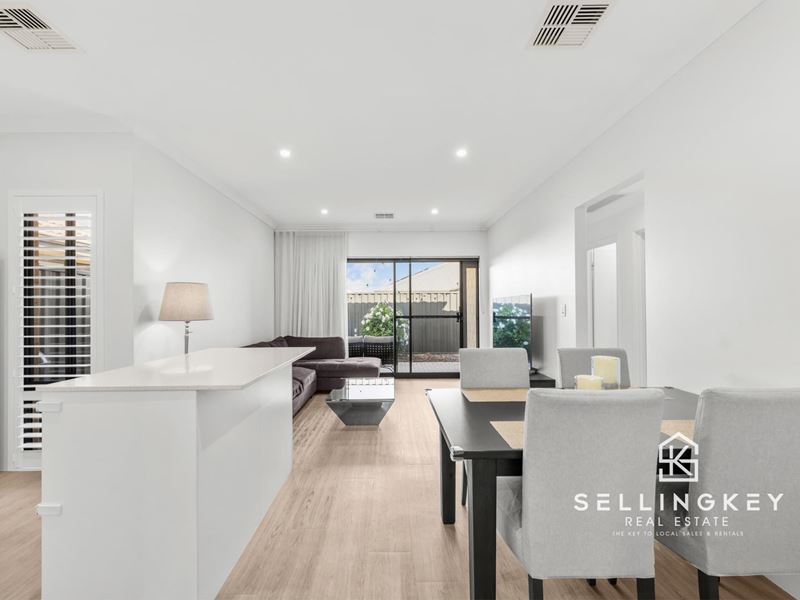 12 MONTAGUE LANE, Southern River
