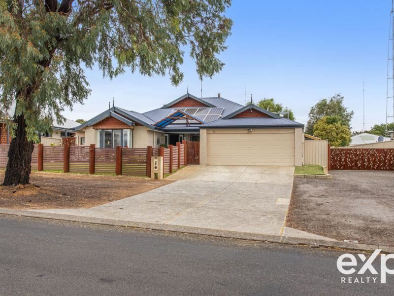 35 McDowell Street, Waroona WA 6215