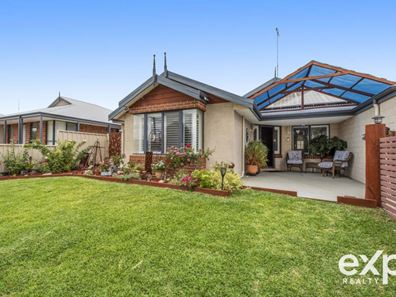 35 McDowell Street, Waroona WA 6215