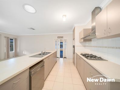 6 Packwood Link, The Vines WA 6069