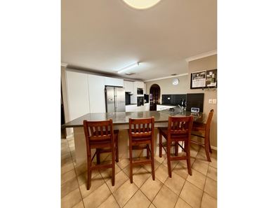 4 George St, York WA 6302