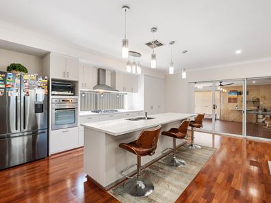 16 Jutland Way, The Vines WA 6069