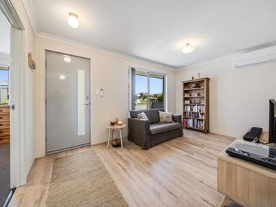 4 Mountain Street, Banksia Grove WA 6031