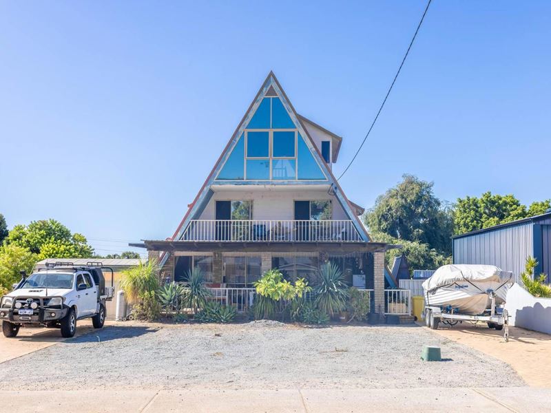 4 Nairn Street, Leeman WA 6514