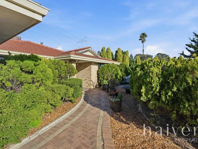 2 Rambutan Place, South Lake WA 6164