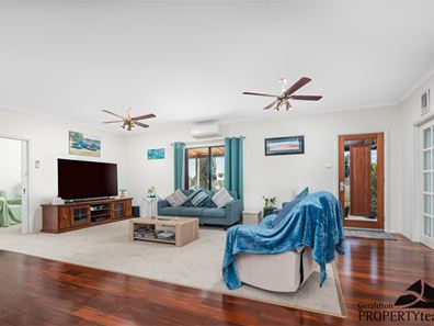 38 Sadler Way, Deepdale WA 6532