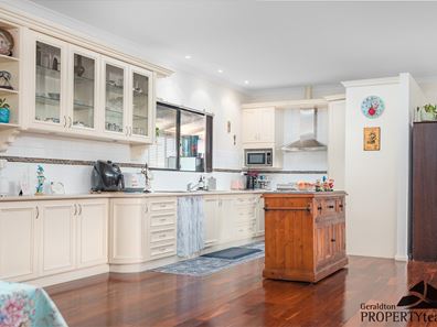 38 Sadler Way, Deepdale WA 6532