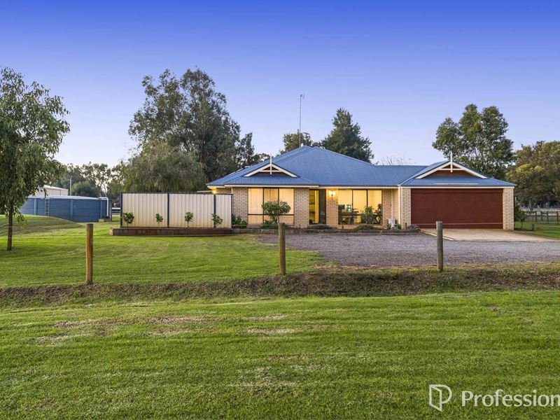 165 Bournbrook Avenue, Cardup WA 6122