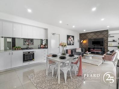 2/24 Nautilus Crescent, Scarborough WA 6019