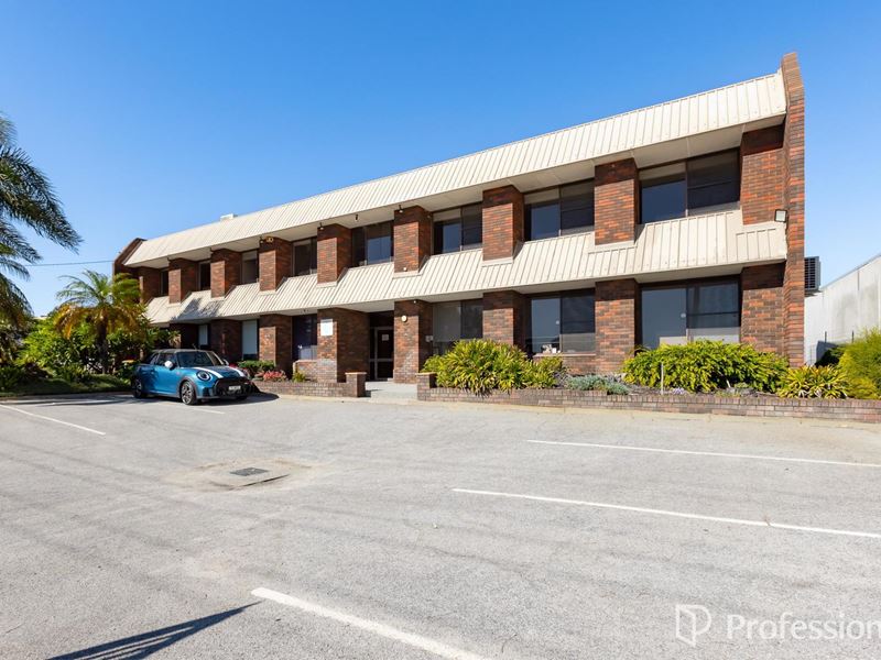 1/6 Dellamarta Road, Wangara WA 6065