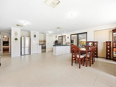 8 Pimento Circle, Port Kennedy WA 6172