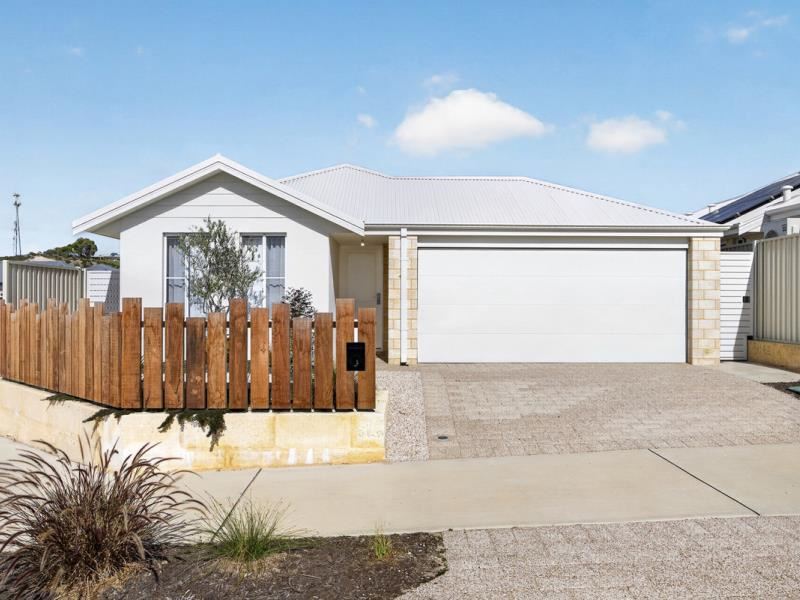 15 Moncrieff Parade, Golden Bay WA 6174