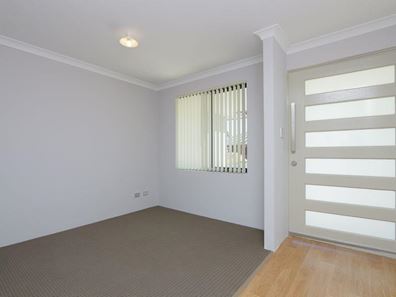 10 Tringa Rise, East Cannington WA 6107
