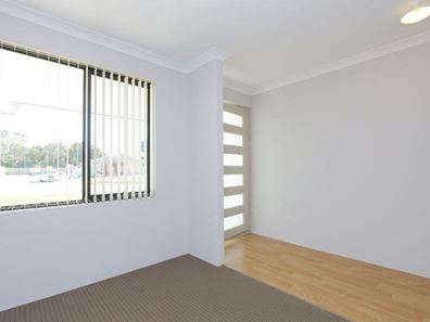 10 Tringa Rise, East Cannington WA 6107