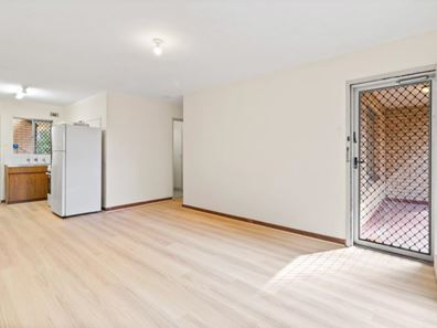 2/29 Heard Way, Glendalough WA 6016