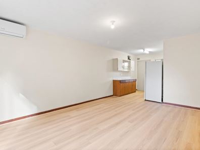2/29 Heard Way, Glendalough WA 6016