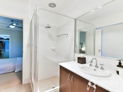 4 Francois Lane, Lake Coogee WA 6166