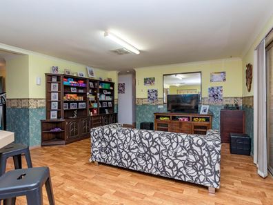 110 Lowanna Way, Armadale WA 6112