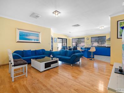 15 Minerva Loop, Success WA 6164