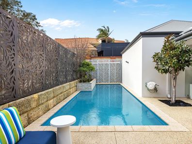 38 Abbey Gardens, Mount Claremont WA 6010